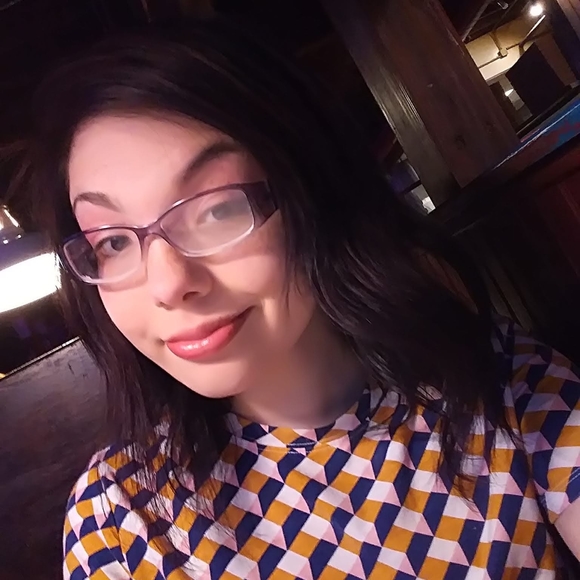 Meet your Posher, Razia - Picture 2 of 2